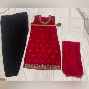 Indian Pakistani dress/ shalwar kameez